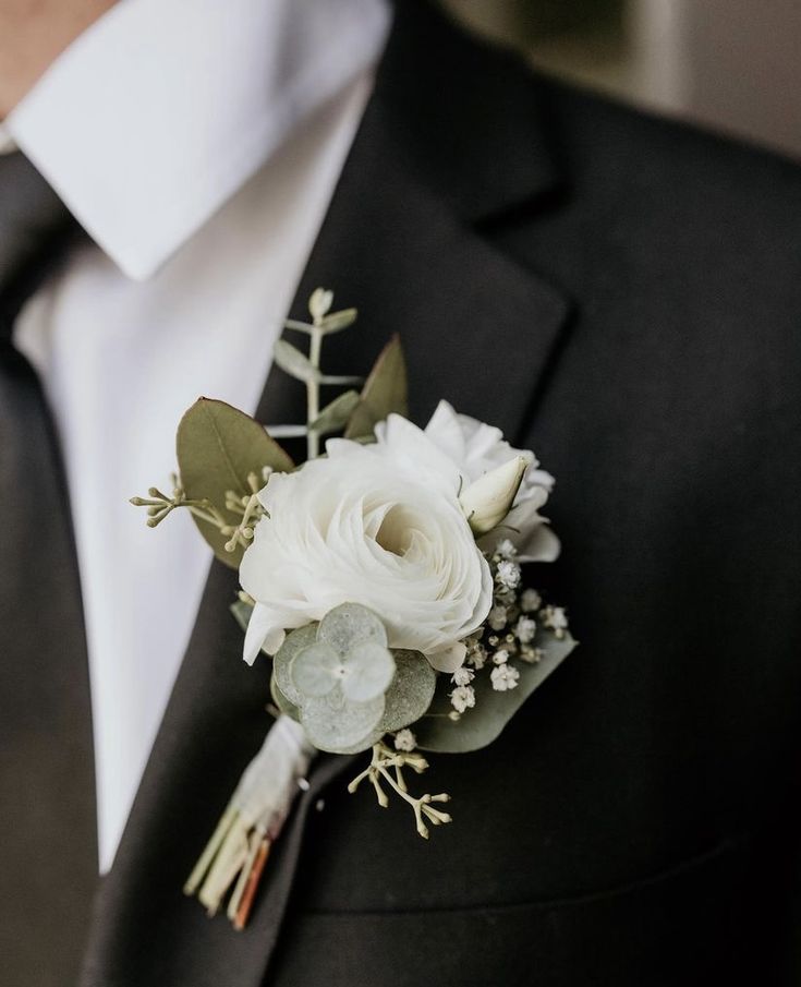 Classic White Buttonhole Collection