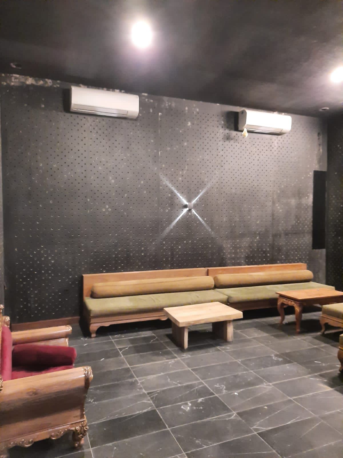 Royal Pita Maha- Kadasa Music Lounge