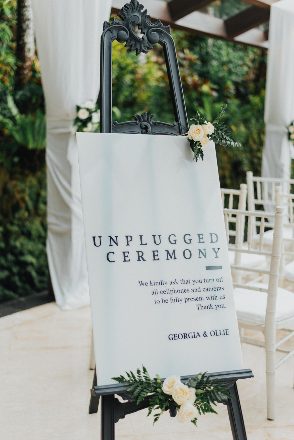 Unplugged Signage
